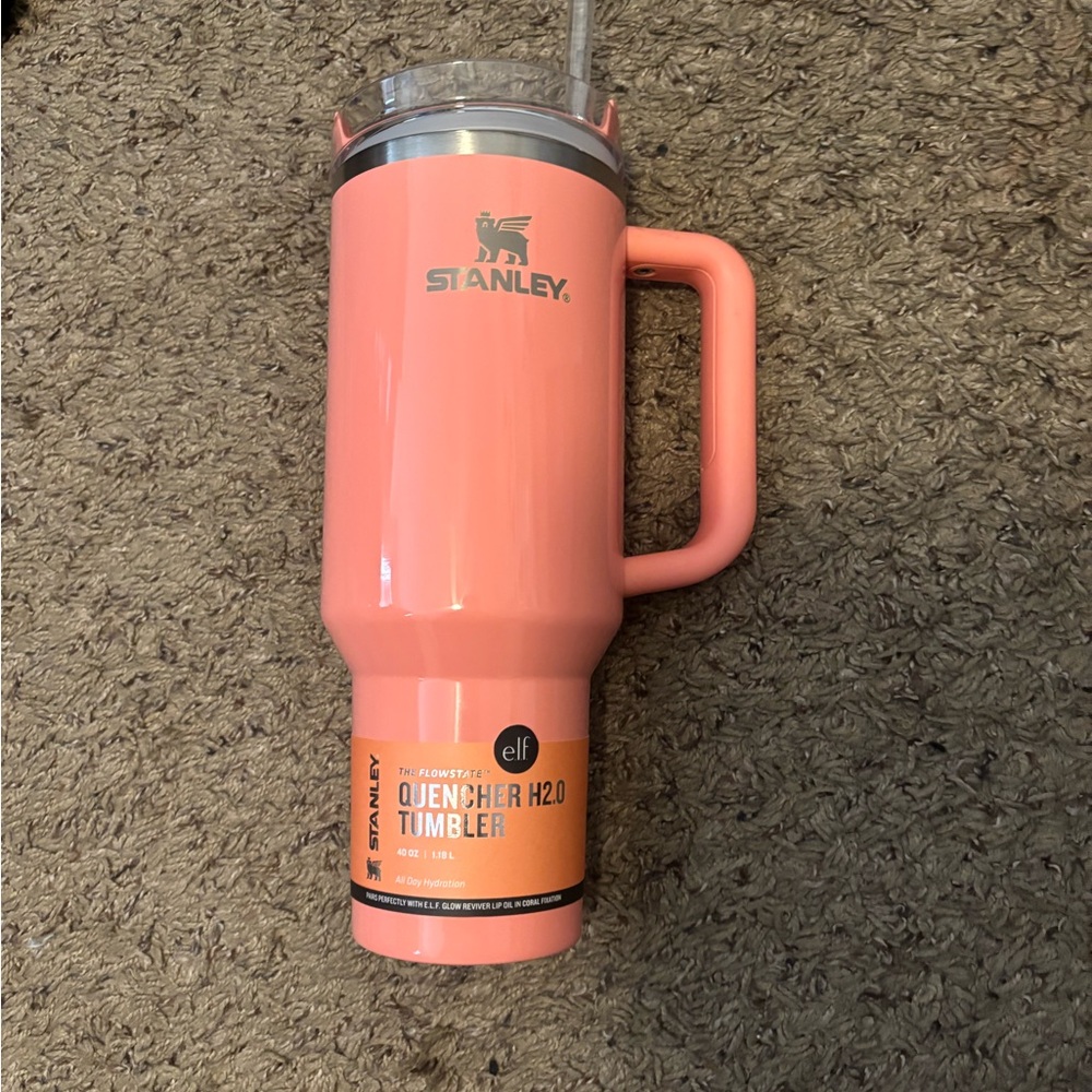 Stanley x ELF Cosmetics Quencher H20 Tumbler 40oz Cup Peach Blush NWT